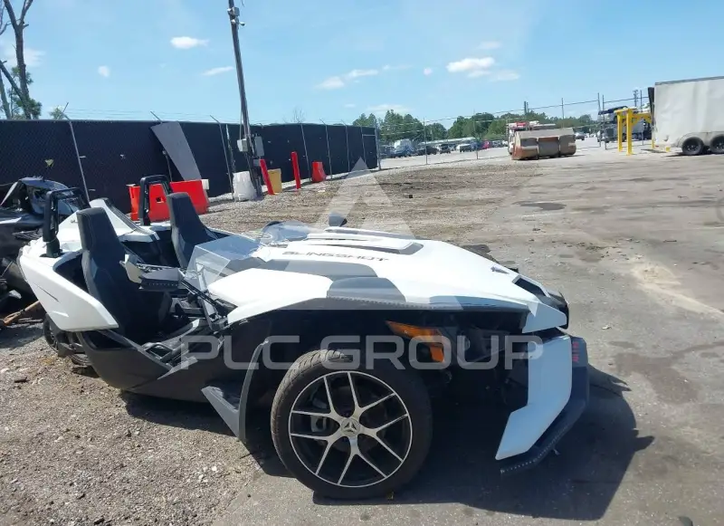 2019 Polaris Slingshot photo