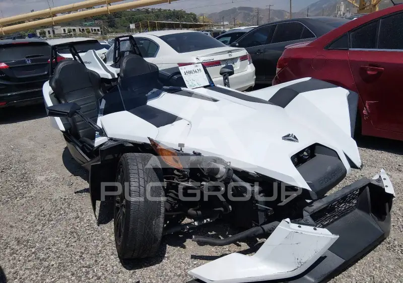 2019 Polaris Slingshot photo