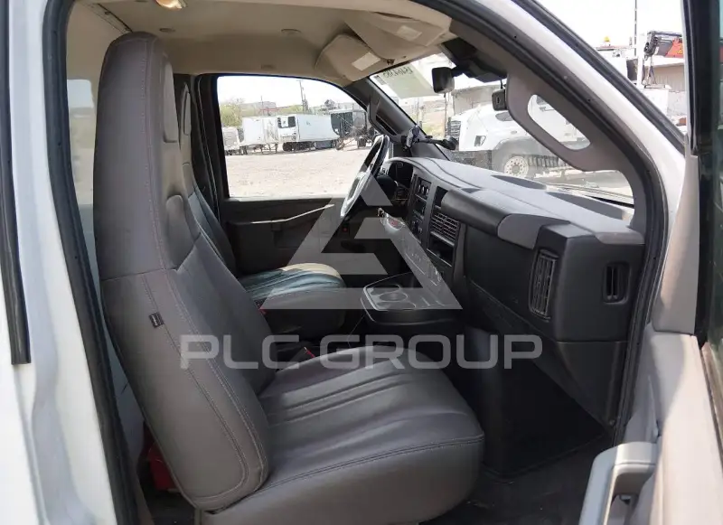 2019 Chevrolet EXPRESS photo