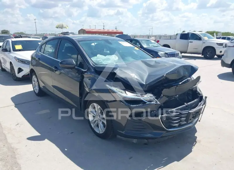 2019 Chevrolet Cruze photo