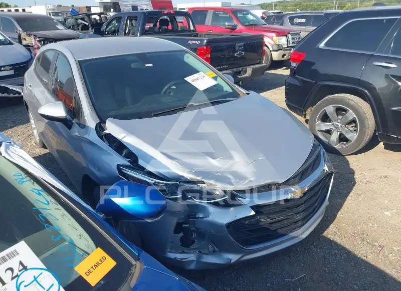 2019 Chevrolet Cruze photo