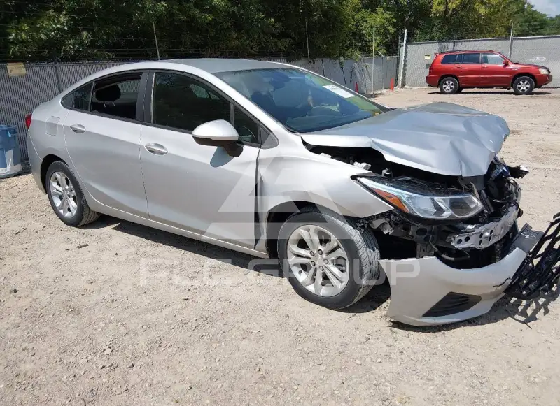 2019 Chevrolet Cruze photo