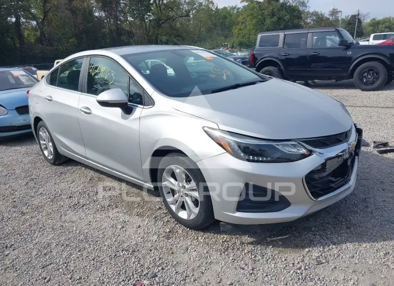 2019 Chevrolet Cruze photo