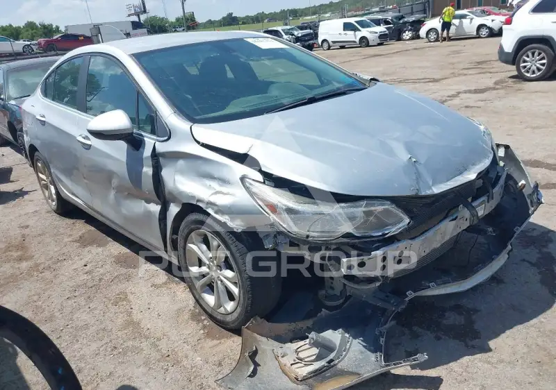 2019 Chevrolet Cruze фото