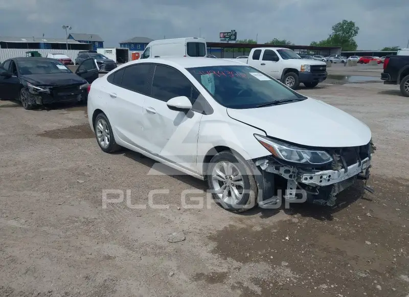 2019 Chevrolet Cruze photo