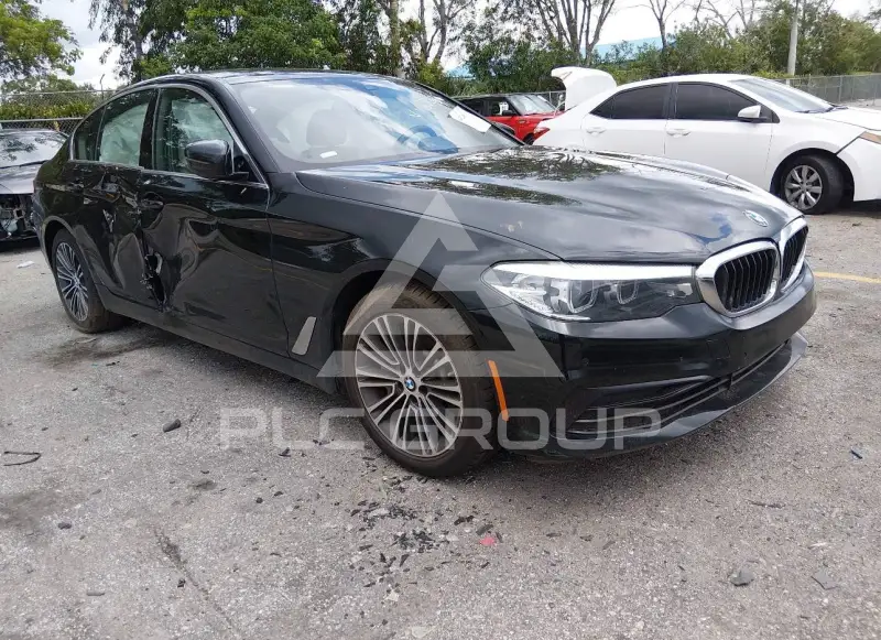 2019 BMW 530 photo