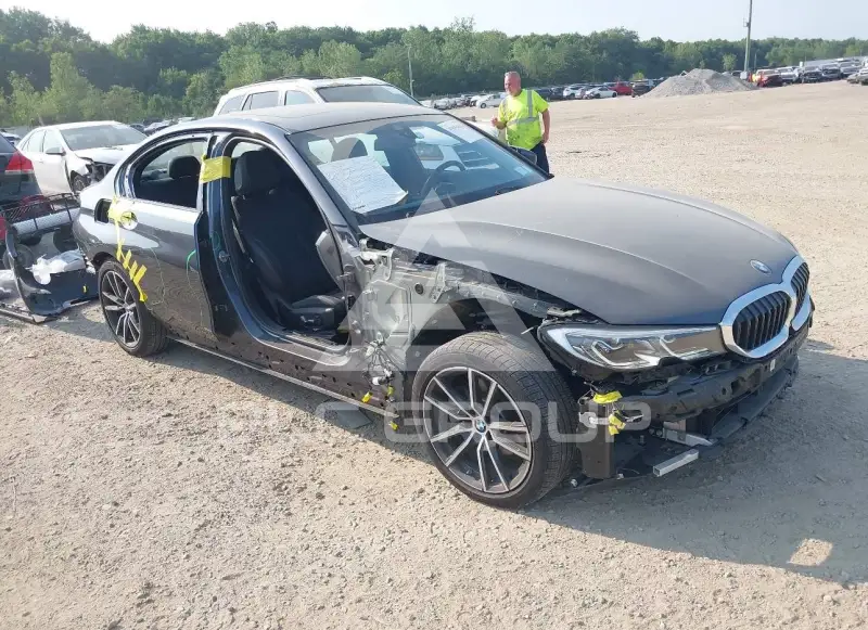 2019 BMW 330 фото