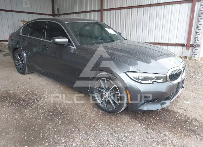 2019 BMW 330 photo