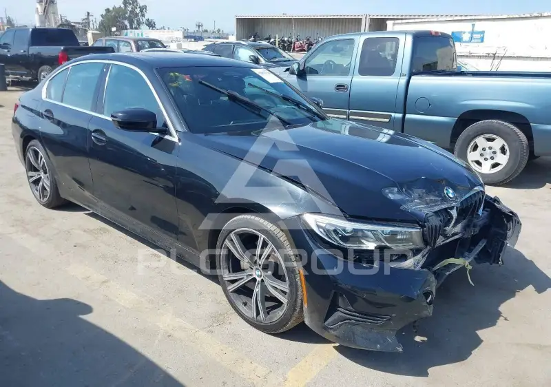 2019 BMW 330 photo