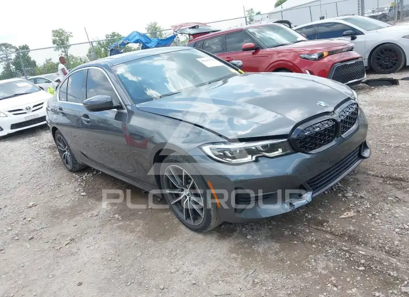 2019 BMW 330 photo