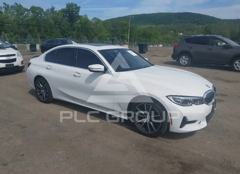 2019 BMW 330 photo