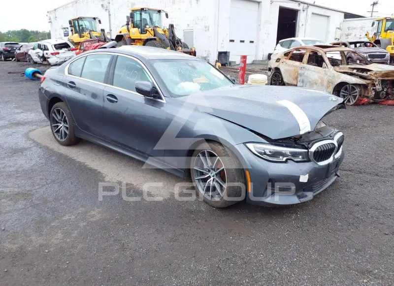 2019 BMW 330 photo