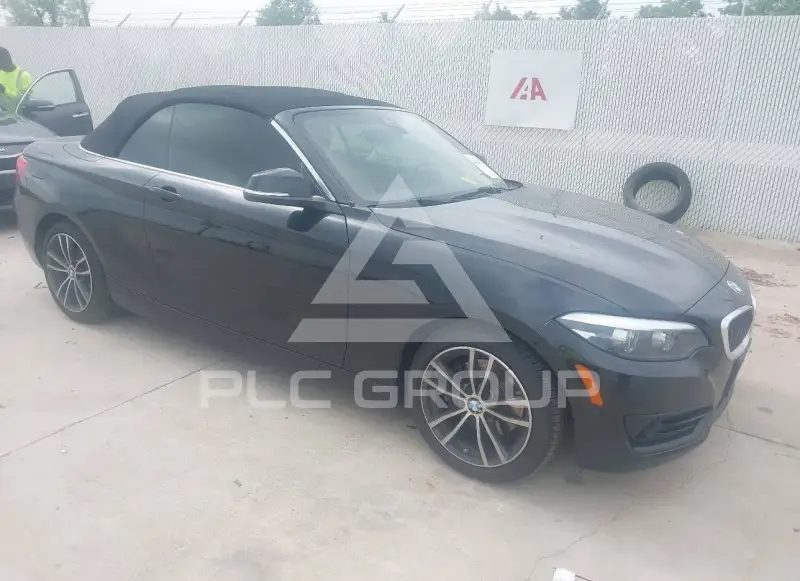 2019 BMW 230 фото