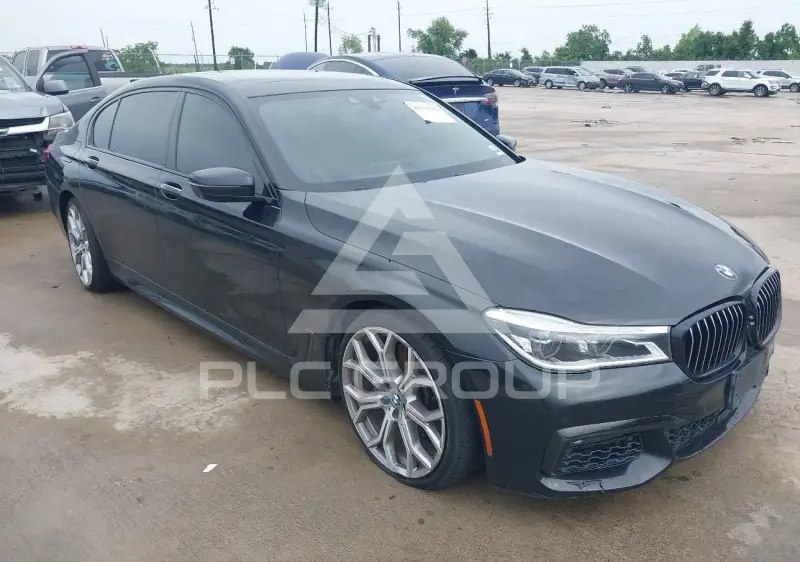 2019 BMW 750 фото