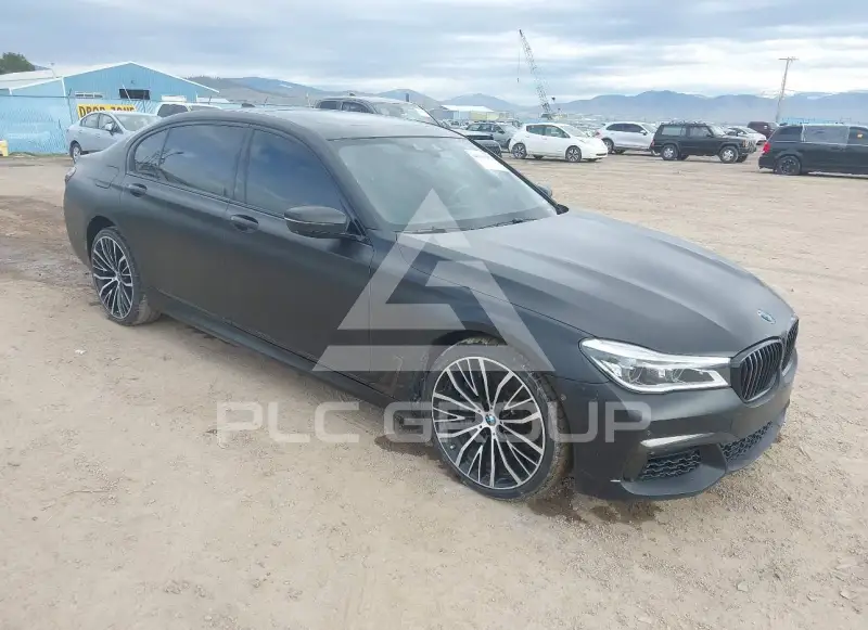 2019 BMW 750 photo