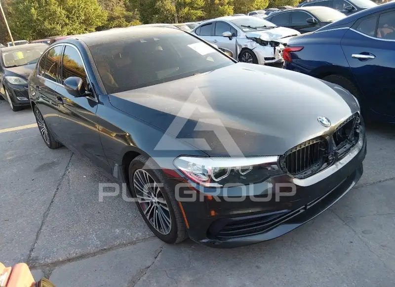 2019 BMW 530 фото