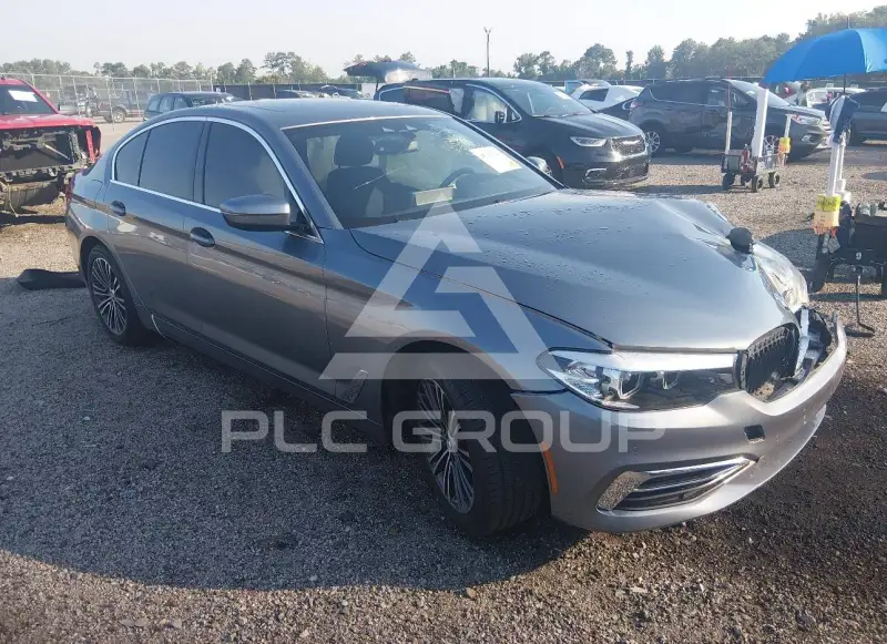 2019 BMW 530 photo