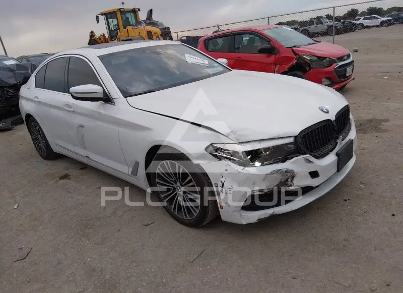 2019 BMW 530 photo
