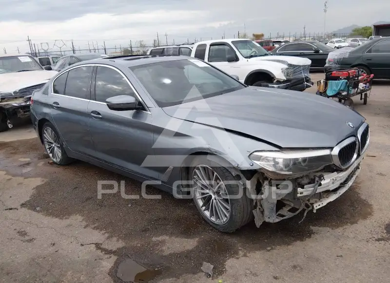 2019 BMW 530 photo