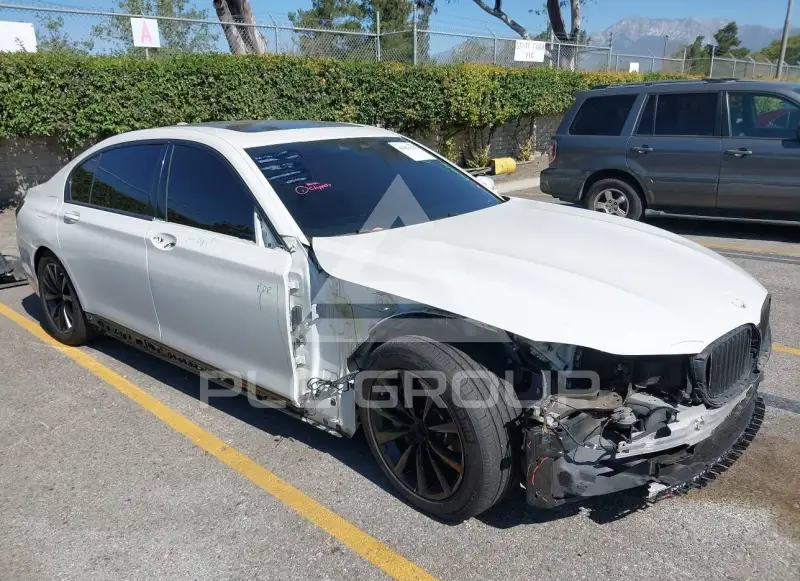 2019 BMW 740 фото