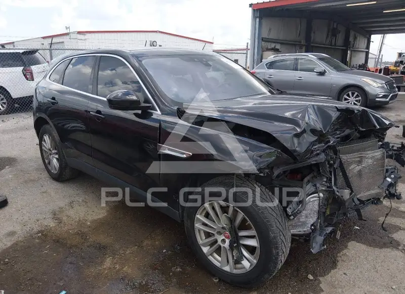 2019 Jaguar F-PACE photo