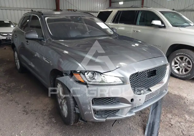 2019 Jaguar F-PACE photo