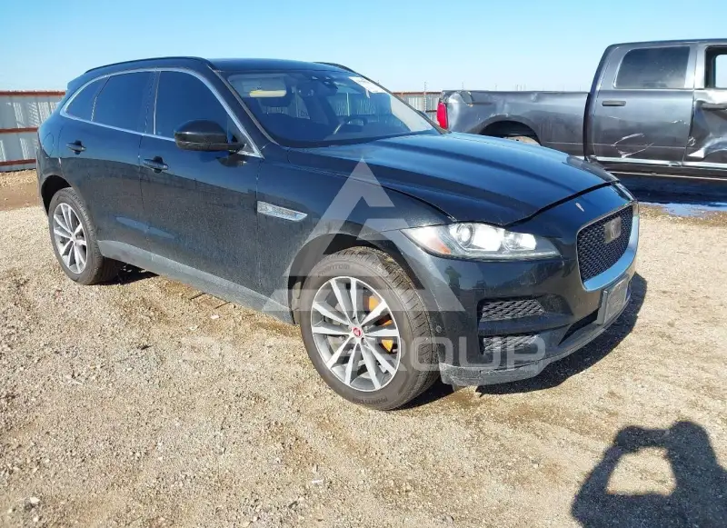2019 Jaguar F-PACE photo