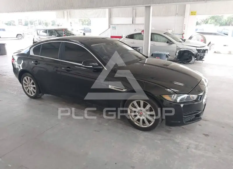 2019 Jaguar XE фото
