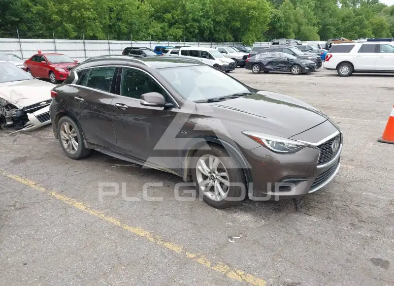 2019 Infinity QX30 photo