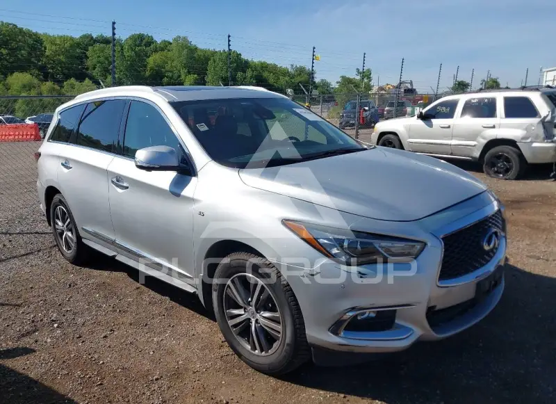 2019 Infinity QX60 photo