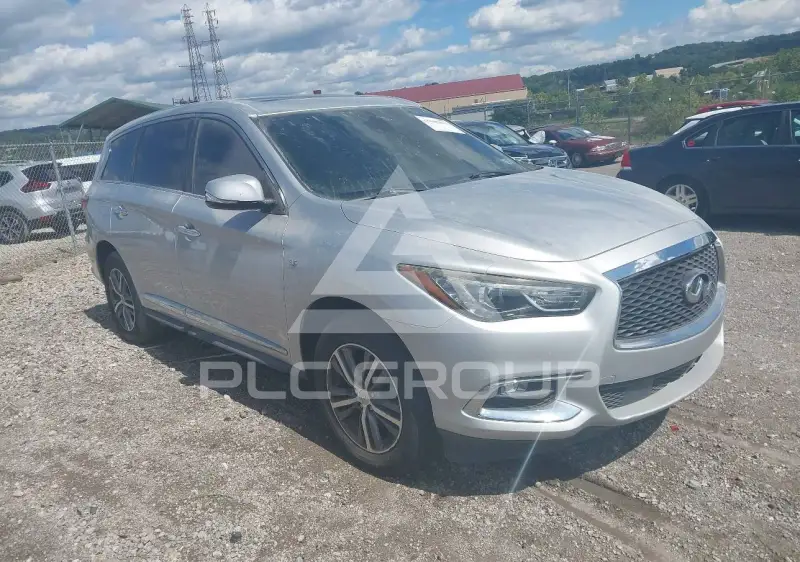 2019 Infinity QX60 photo