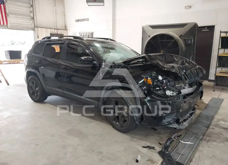2019 Jeep CHEROKEE photo