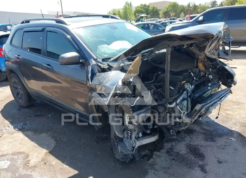 2019 Jeep CHEROKEE photo
