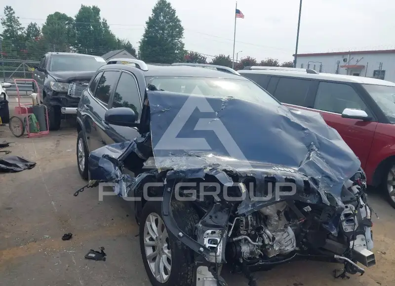2019 Jeep CHEROKEE photo
