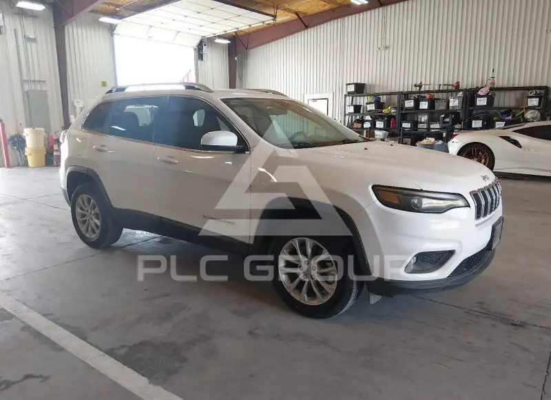 2019 Jeep CHEROKEE photo