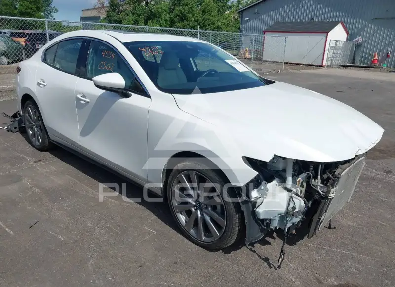 2019 Mazda 3 photo