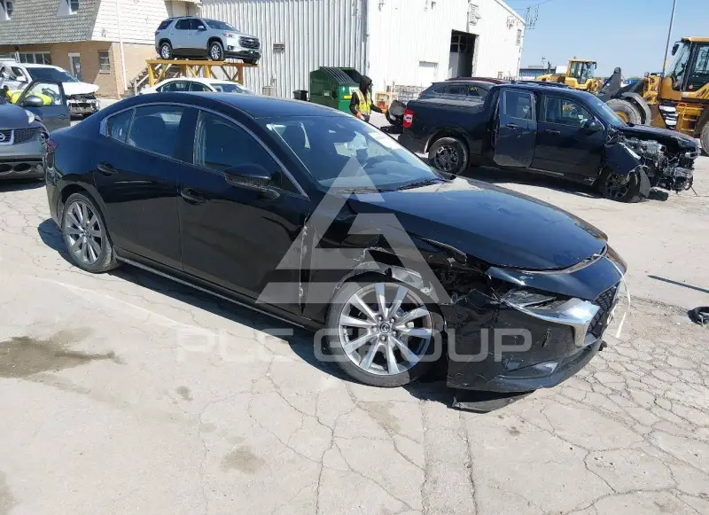 2019 Mazda 3 photo