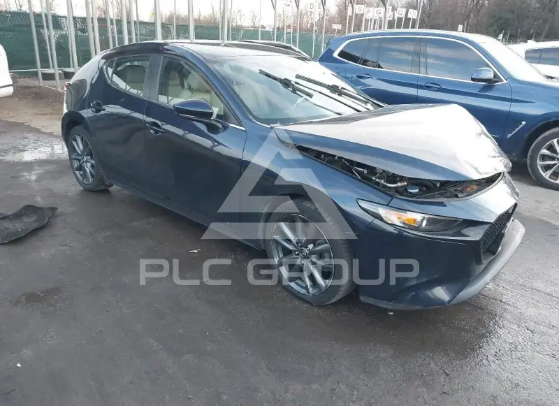 2019 Mazda 3 photo