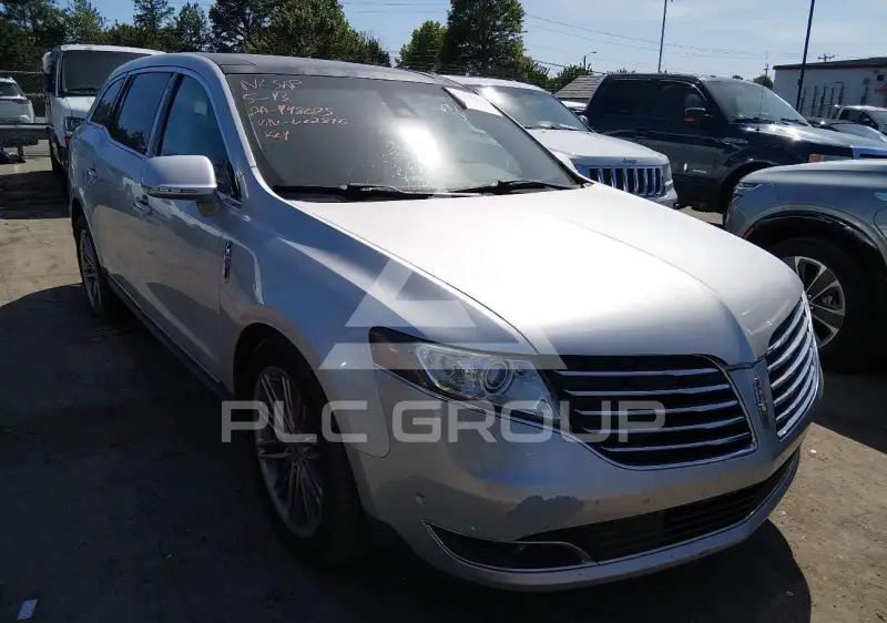 2019 Lincoln MKT фото