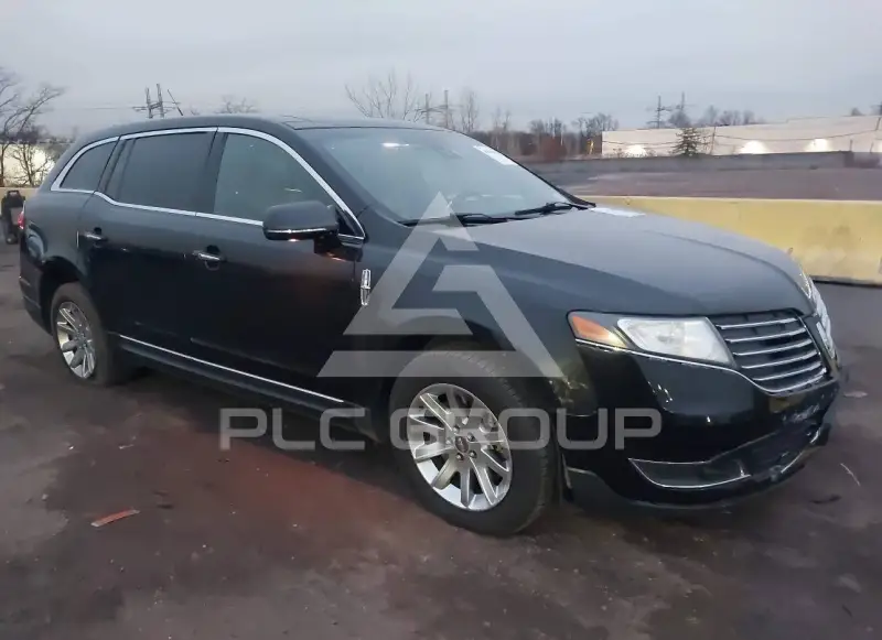 2019 Lincoln MKT фото
