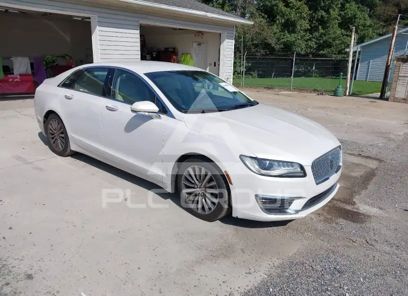 2019 Lincoln MKZ photo
