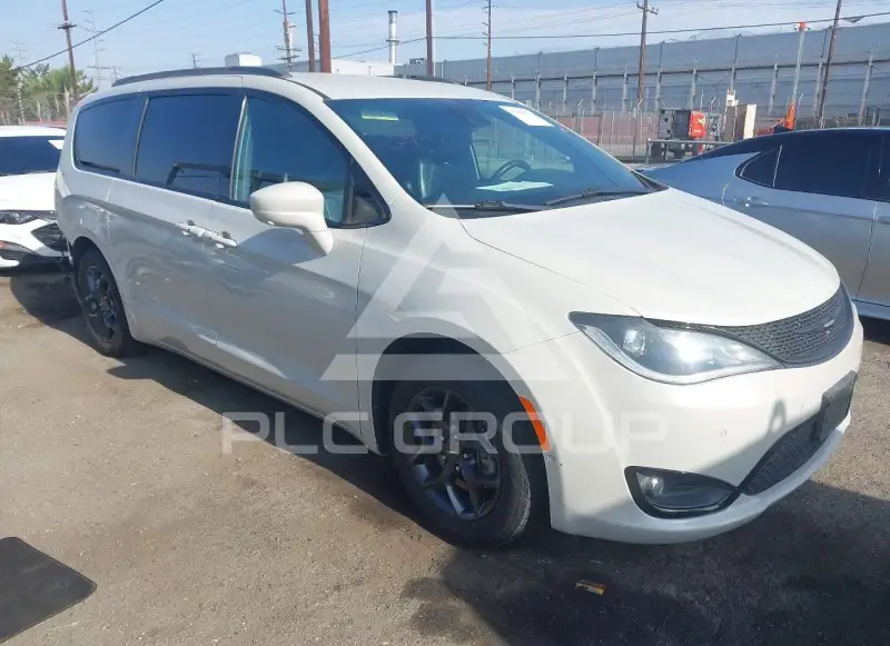2019 Chrysler PACIFICA photo
