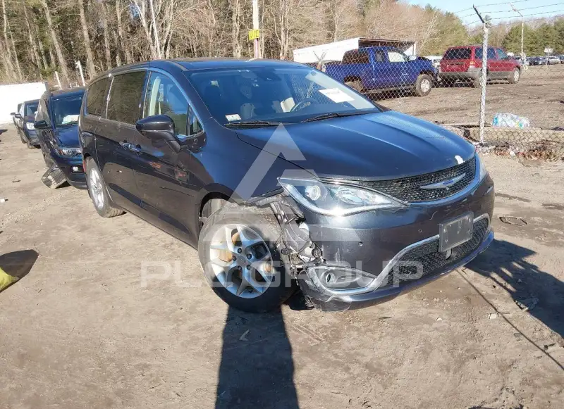 2019 Chrysler PACIFICA photo