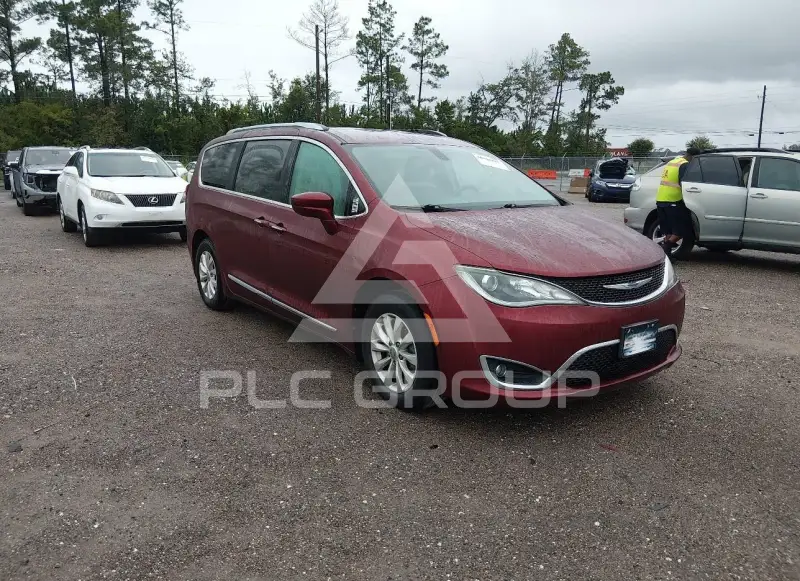 2019 Chrysler PACIFICA photo