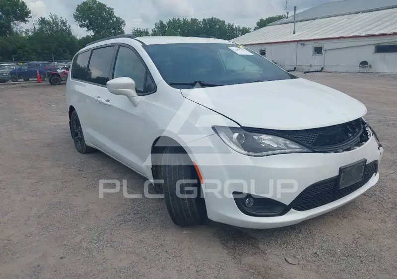 2019 Chrysler PACIFICA photo