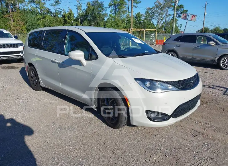 2019 Chrysler PACIFICA photo