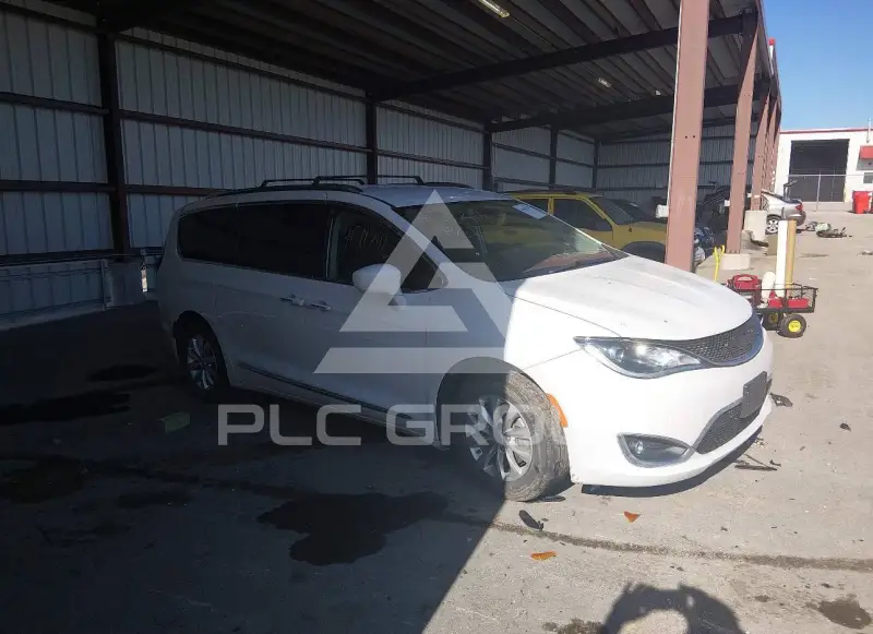 2019 Chrysler PACIFICA photo