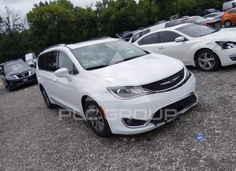 2019 Chrysler PACIFICA photo