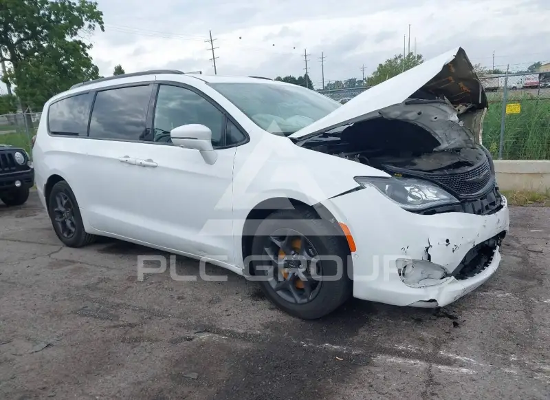2019 Chrysler PACIFICA photo
