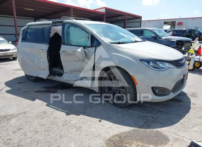 2019 Chrysler PACIFICA photo